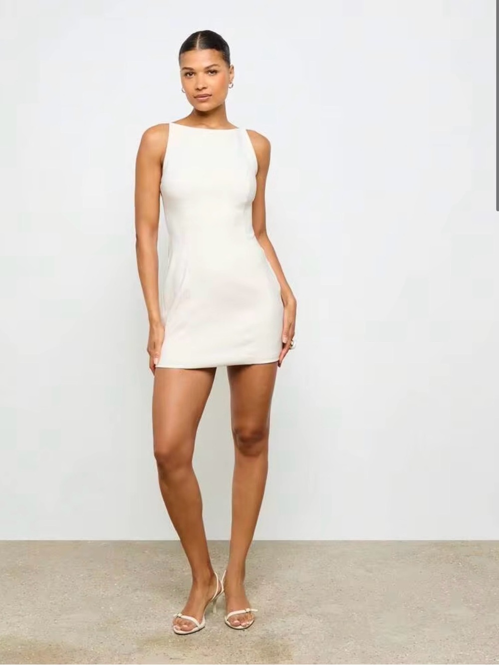 Fitted Mini Dress High Neck Sleeveless Backless - Picture 3 of 6